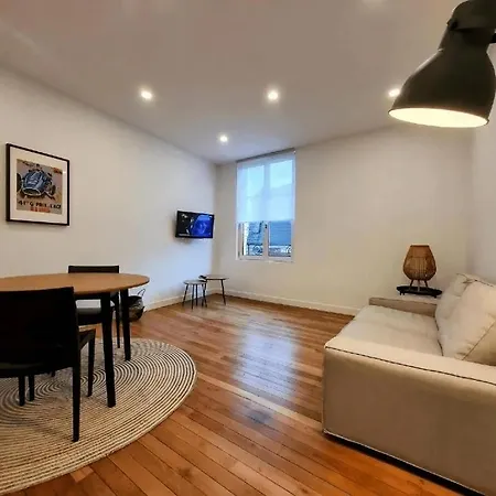 Premium Dans Belle Demeure Appartement Parijs